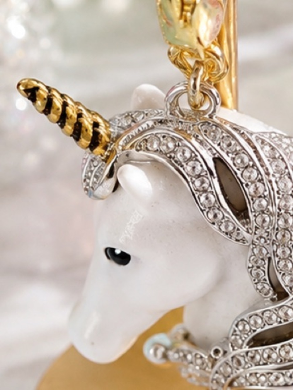 Juicy Couture Jeweled Unicorn Charm – Pearlescent White & Crystal Gold - Picture 3 of 13